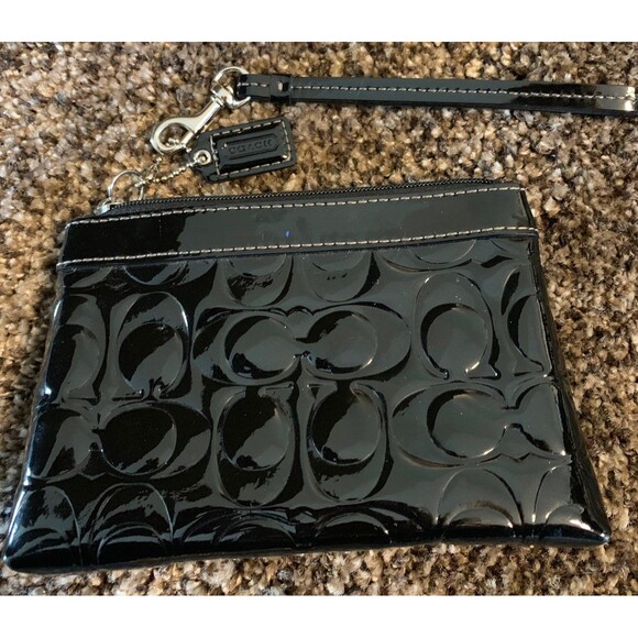 Coach - Picture 2 of 5